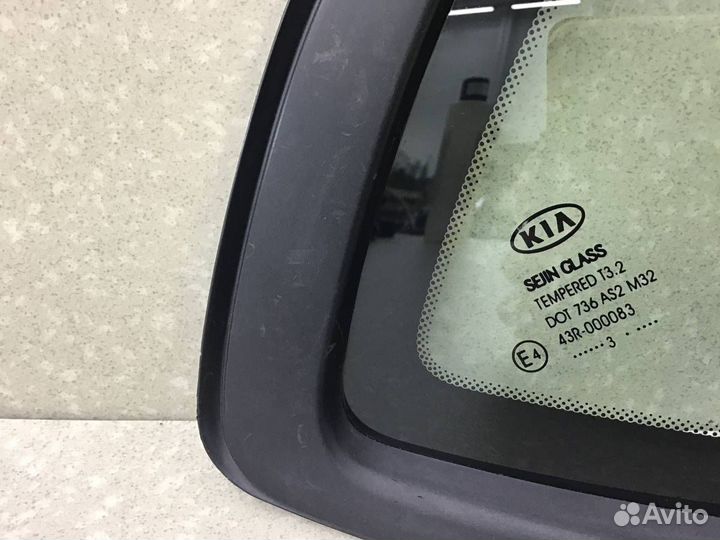 Стекло кузовное глухое правое Kia Ceed (JD) 2012-2018 87820A2000