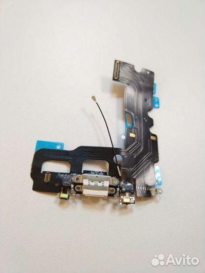 Шлейф зарядки для iPhone 7 + замена