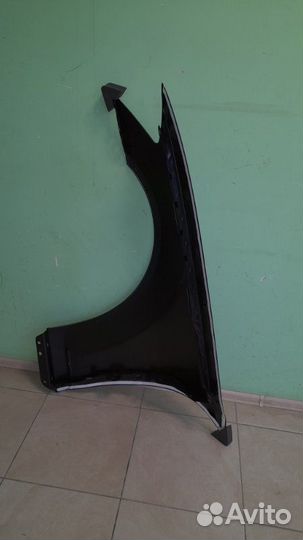 Крыло правое переднее правое Mercedes S-Class W221