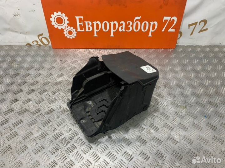 Корпус аккумулятора Volvo V60 FW48