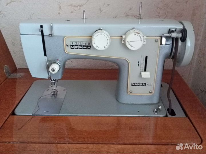Швейная машина Чайка