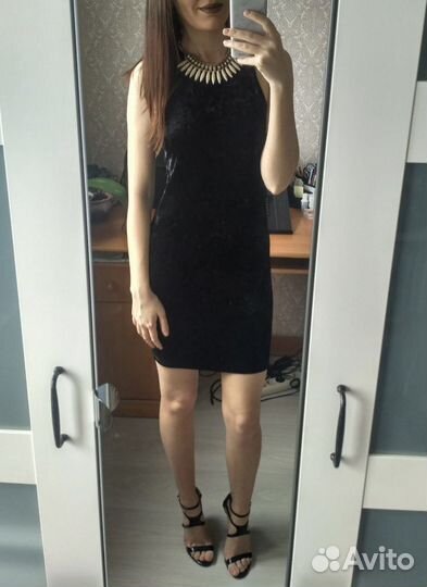 Черное бархатное мини платье