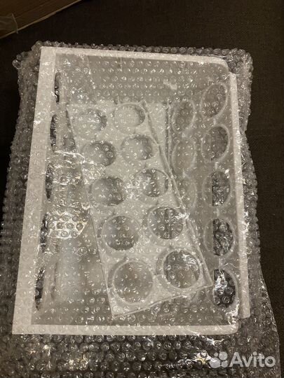 Контейнер новый для 30 яиц и полки в холодильник