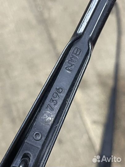 Поводок дворника / Mitsubishi Pajero 4