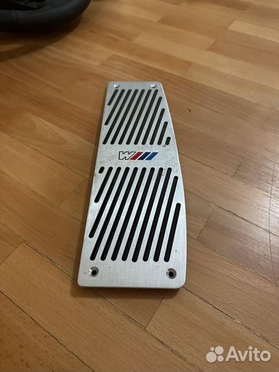 Накладка упор для левой ноги bmw