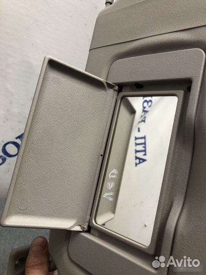 Козырек левый Mercedes M W164