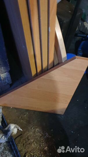 Стол угловой с полкой