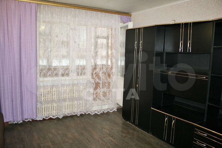 4-к. квартира, 74 м², 1/10 эт.