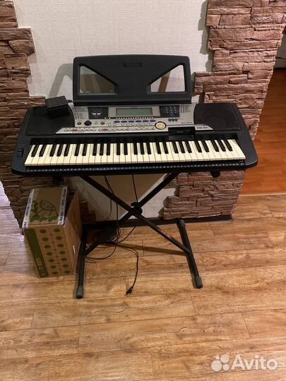 Yamaha psr 550