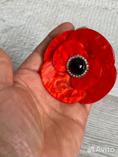 Брошь цветок