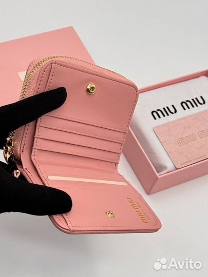 Кошелёк и картхолдер MIU MIU женские