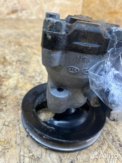 Насос гидроусилителя руля Hyundai Accent 1.5 2008