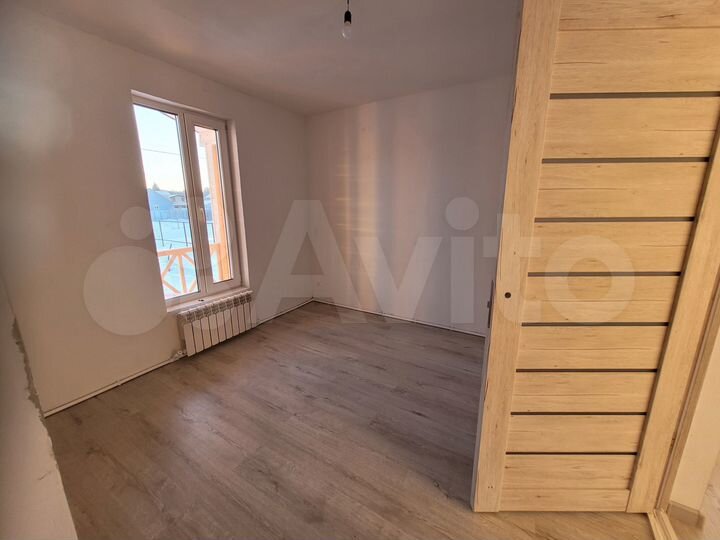 Дом 64 м² на участке 6,7 сот.