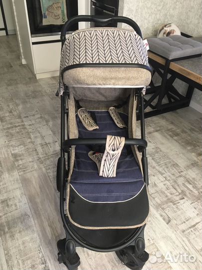 Прогулочная коляска BabyHit