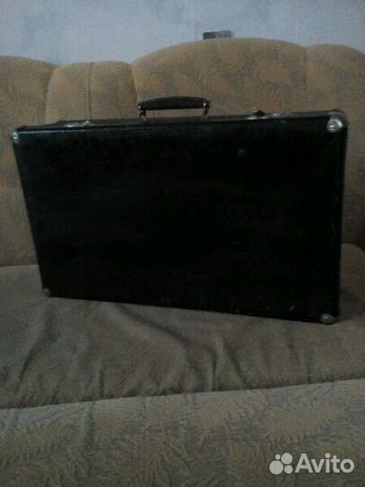 Ретро чемодан