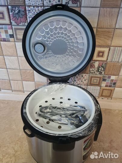 Мультиварка redmond новая