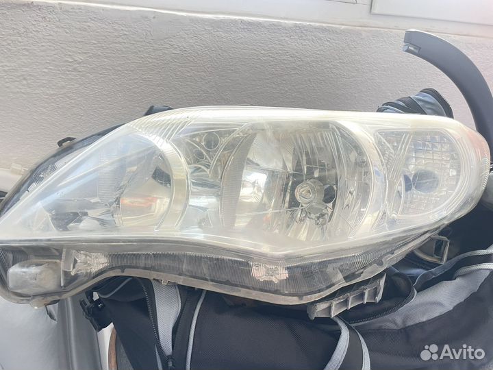 Фары на toyota corolla 150