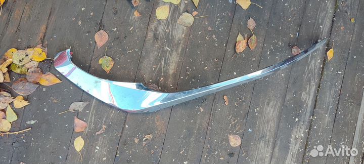 Молдинг фары фортюнер