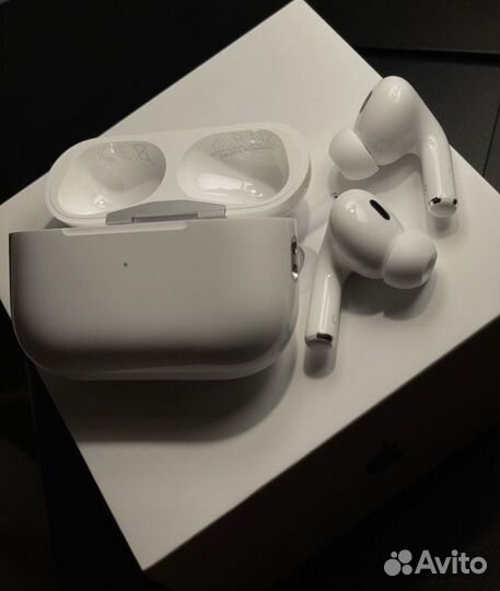 AirPods Pro + Чехол