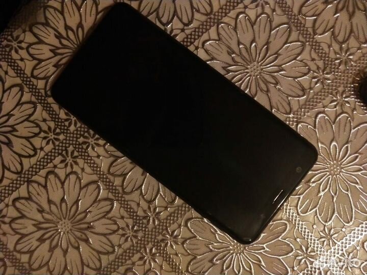 Samsung Galaxy A7 (2018), 4/64 ГБ