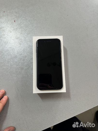 iPhone 7, 32 ГБ