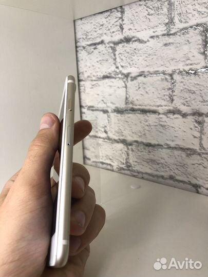iPhone 7, 32 ГБ