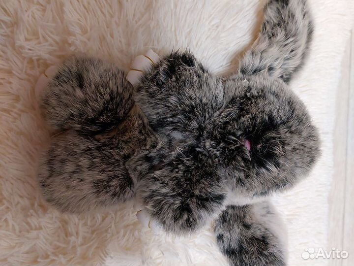 Кролик-брелок из натурального меха