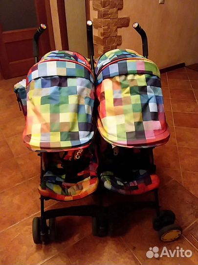 Коляска для двойни-погодок Cosatto supa dupa