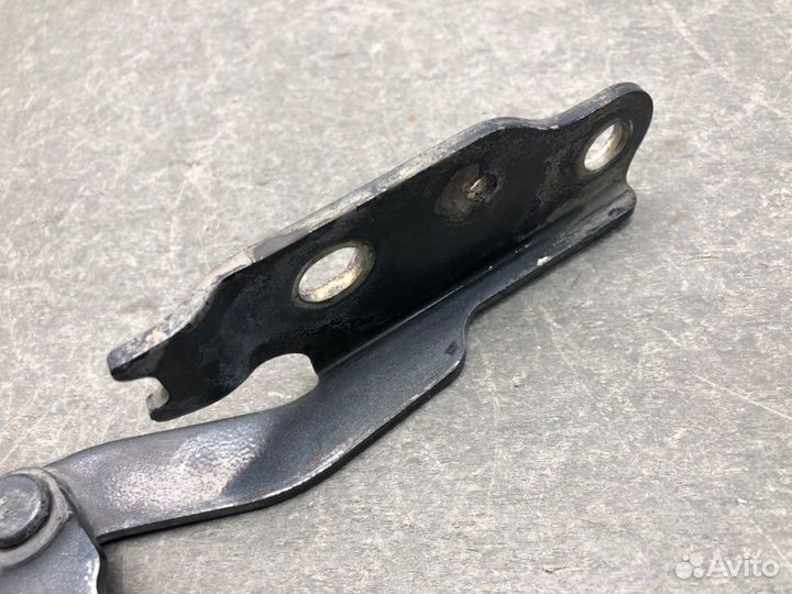 Петля капота левая Hyundai Sonata EF G4JP 2004