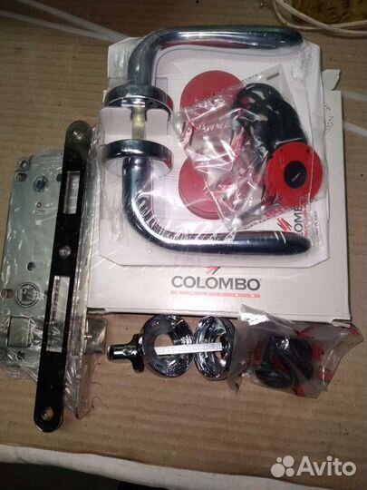 Дверные ручки,замки.Италия