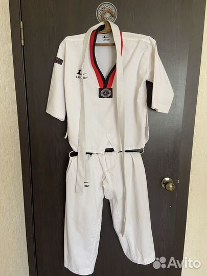 Кимоно для тхэквандо