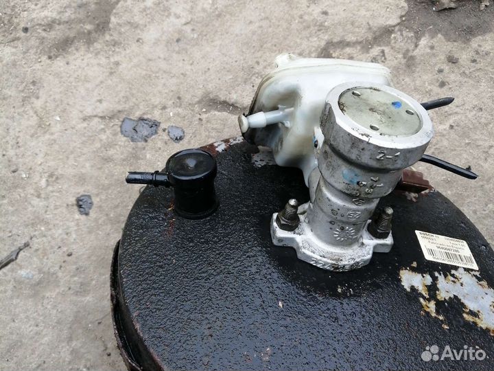 Вакуумный усилитель тормозов citroen С4