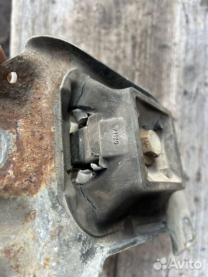Подушка двигателя ford focus 2 1.6