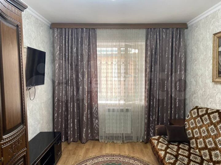 2-к. квартира, 50 м², 1/4 эт.