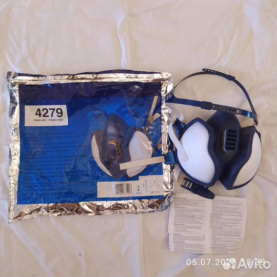 Противогаз с фильтром, распираторы