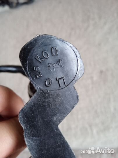 Пещерные люди. Д. З. И. С. С. С. Р