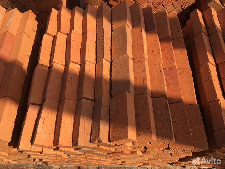 Кирпич красный полнотелый