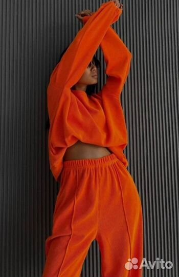 Спортивный костюм женский новый