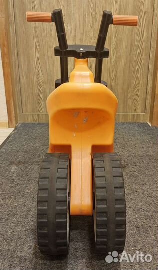 Трехколесный беговел Vip Lex 706C