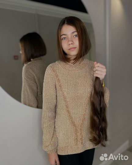 Модель на наращивание волос