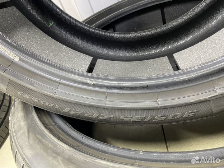 Pirelli P Zero 305/35 R21 109Y