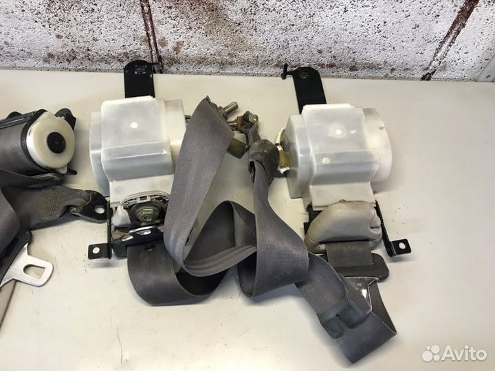 Ремень безопасности Mitsubishi Eterna седан 2.0