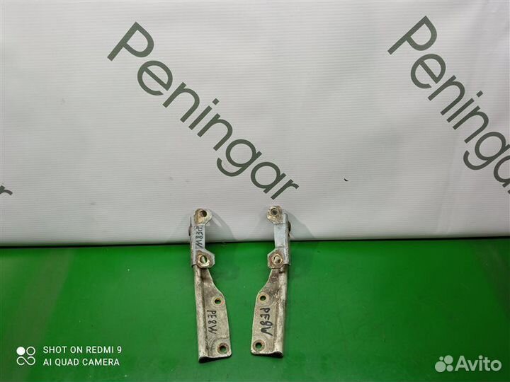 Петля капота Mitsubishi Delica PE8W