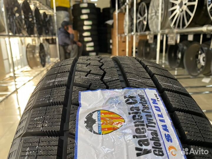 Sailun Ice Blazer Arctic 215/50 R17 91T