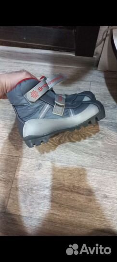 Ботинки лыжные