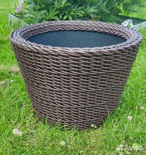 Кашпо идеально для петуний тайдалы