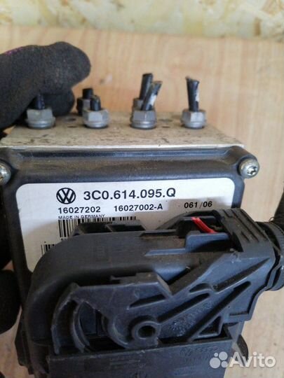 Блок abs Volkswagen Passat B6 2006