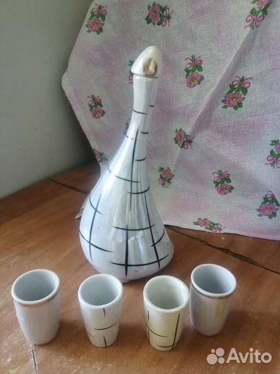 Гусь с рюмками