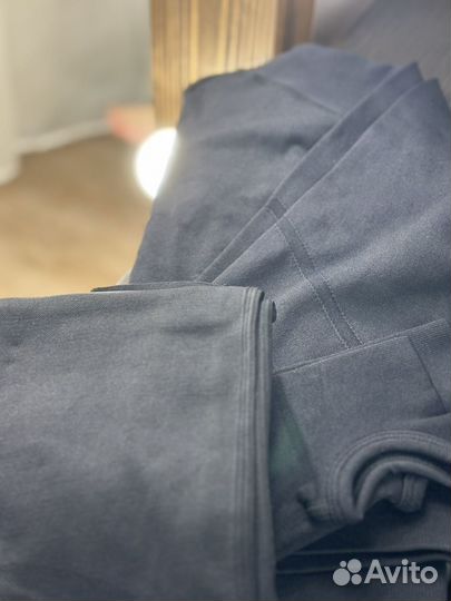 Спортивный костюм женский