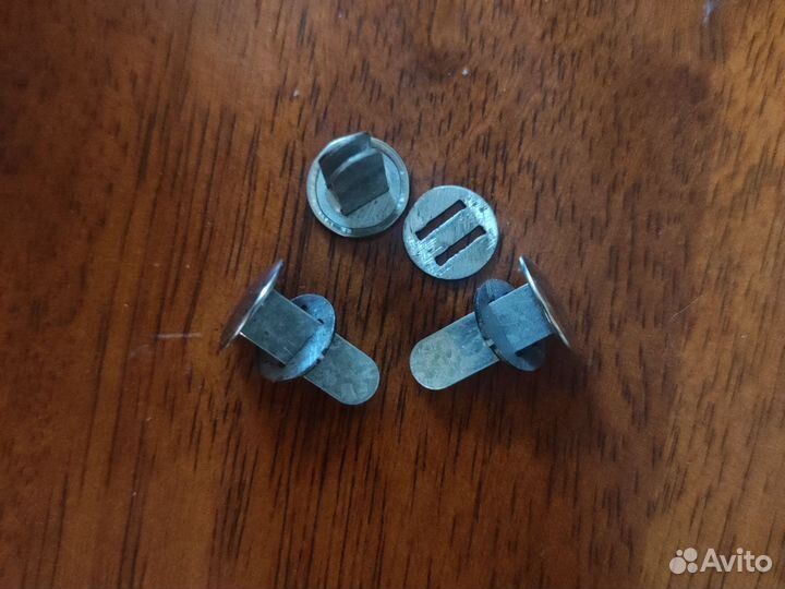 Кламера на Немецкую каску м 40, м42, завальцованы